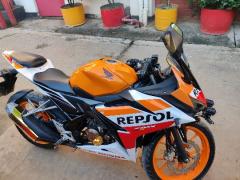 HONDA CBR 150R